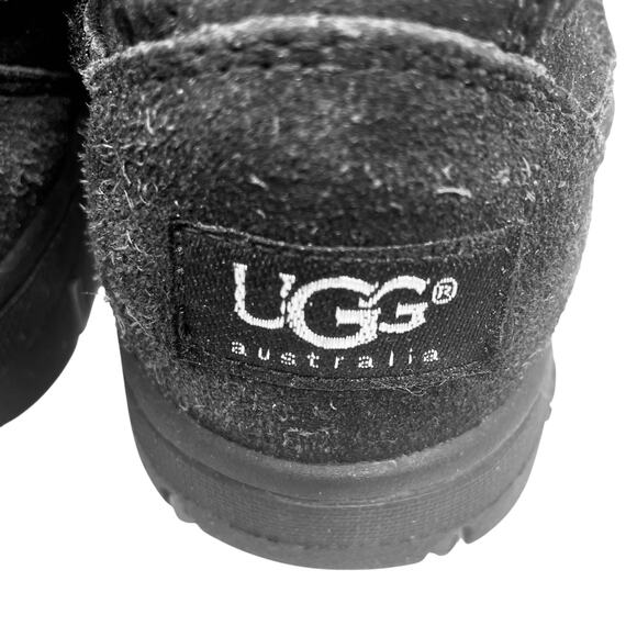 UGG Australia Ultimate Short Boot Women’s Size 7 Black Leather Sheepskin Lining - Picture 9 of 15